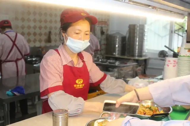 學(xué)校食堂承包