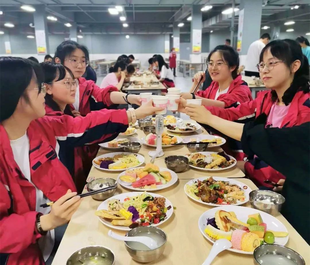 學(xué)校食堂承包